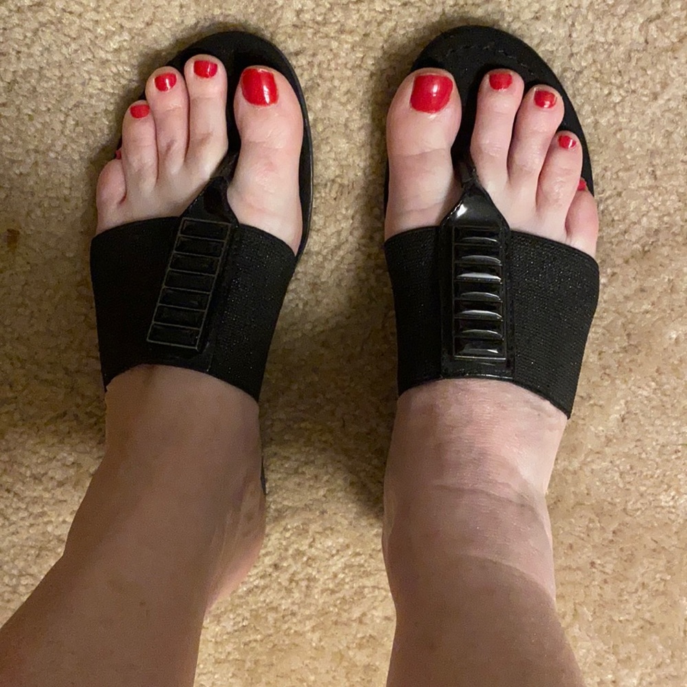 Size 7 m sandals black